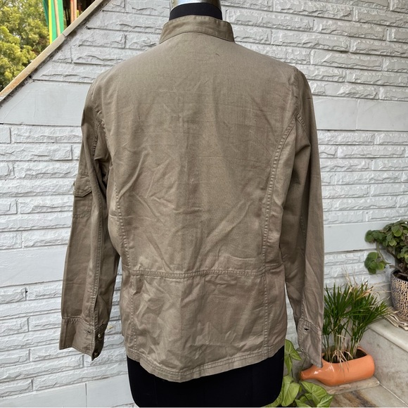 SOLD ❌ Khakhi Green Shirt - Picture 5 of 7